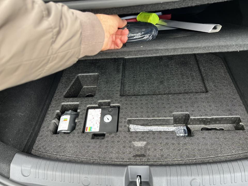 🌟🌟BYD SEL 06  سپی 🌟🌟
⚡️پاتری گەورە 120🔋
کەمترین نرخ 
گاعی و بەرگی کوشن
کامل ئەشیای بلاد
5 کامیرا
پانۆراما 
#HALWEST_#CARS

***********☎️
