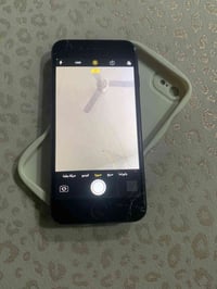 ايفون سفن عادي ذاكره ١٢٨ بطارية ٧٠ بلادي ما مبدل بي شي  شحن مالته يخبل...