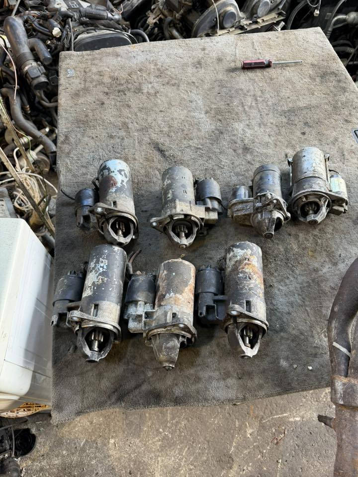 وصول أدوات حاويه موصل كوكجلي مجمع اسود الرافدين كراج الرايه يوجد توصيل لجميع المحافظات للتواصل الاتصال ع الرقم ***********
أو واتساب الصفحه
أدوات بزون موديل ٩٤ إلى ٢٠٠٢
