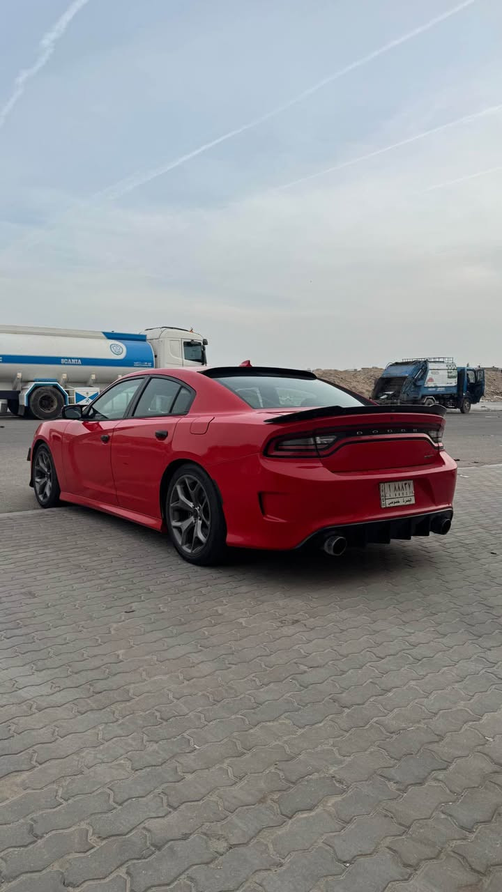 جارجر هيمي 5700 / 8 سلندر 
بيهة صفحه مصبوغه والباقي كفاله 
رقم بصره مشروع وطني غير متواجد عالفيس 
***********
صور الحادث
http://en.bidhistory.org/dodge/charger/2017/421e2da88df57219-dodge-charger-charger_r-2c3cdxct1hh601817/ البصرة, العراق
