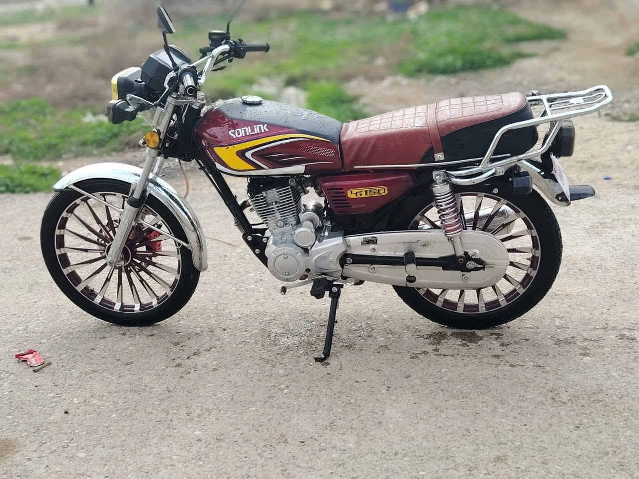 للبيع سيفان موديل 24دراجه كامله خير من الله اوراق كامله نتصل ودلل مكاني ديالى ناحيه سلام عله طريق دلعباس نتصل ودلل ***********
