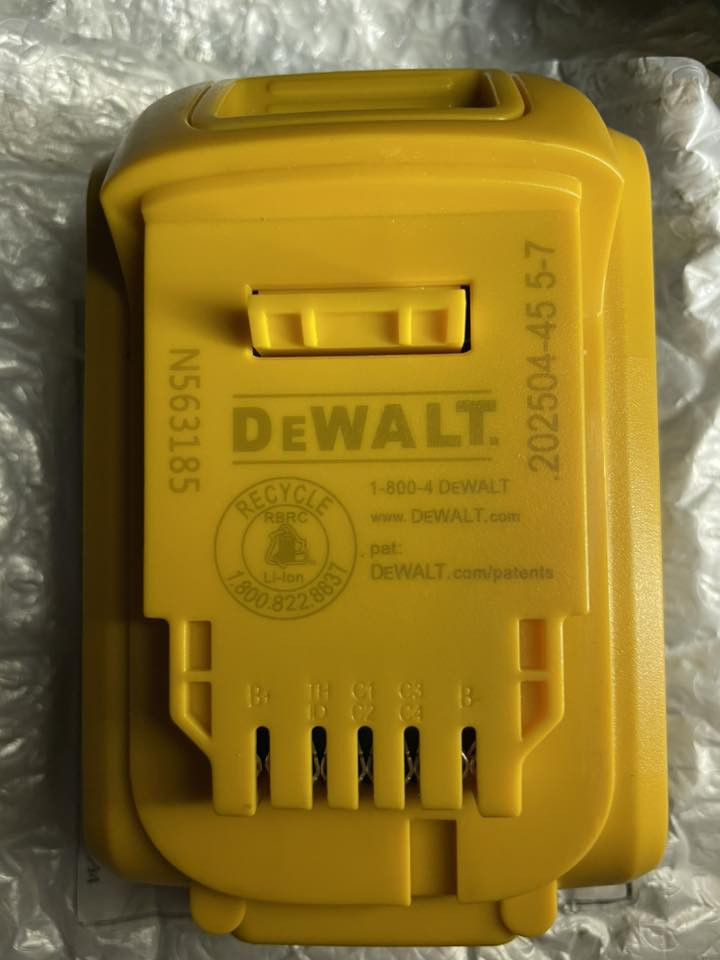 بطارية جديدة ديولت ما مستخدمة اصلية20فولت 6امبير طلعت بالامزون اعلى سعر ابيع


**إذا كنت صاحب هذا الإعلان وتريد حذفه لأي سبب، رجاءا أرسل رسالة إلى الدعم الفني**