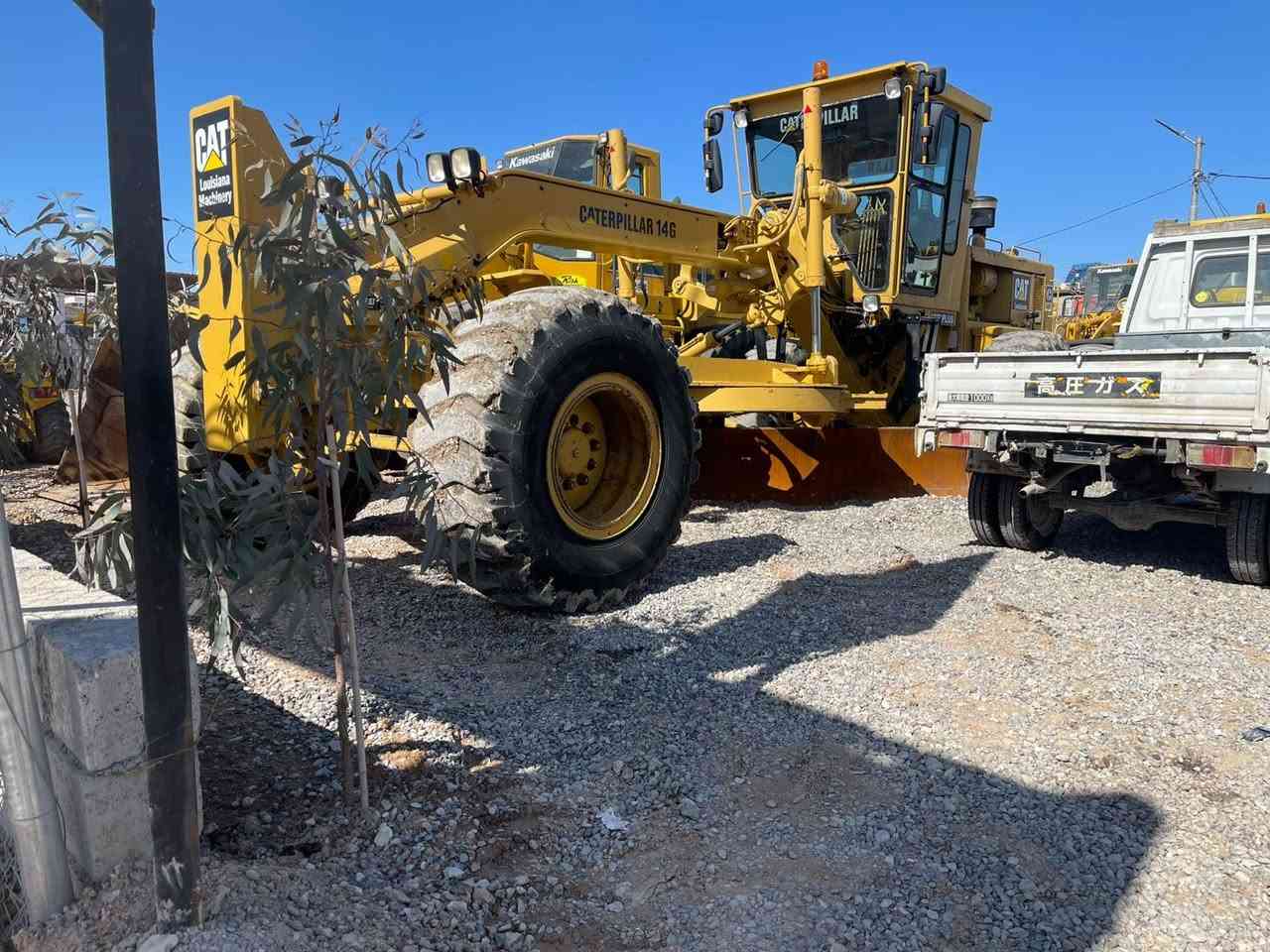 كريدر كتربلر 14G نظيفة جدا مكفولة كفاله عامه صبغ بلادي مشتغله قليل جدا للبيع 
***********
***********
