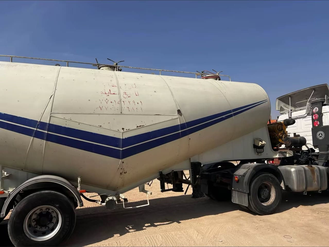 السلام عليكم سايلو طارق حاج 2014للبيع  للستفسار ‭٠٧٨٣ ٠٠٣ ٩٤٨٣‬ مكان سماوه
