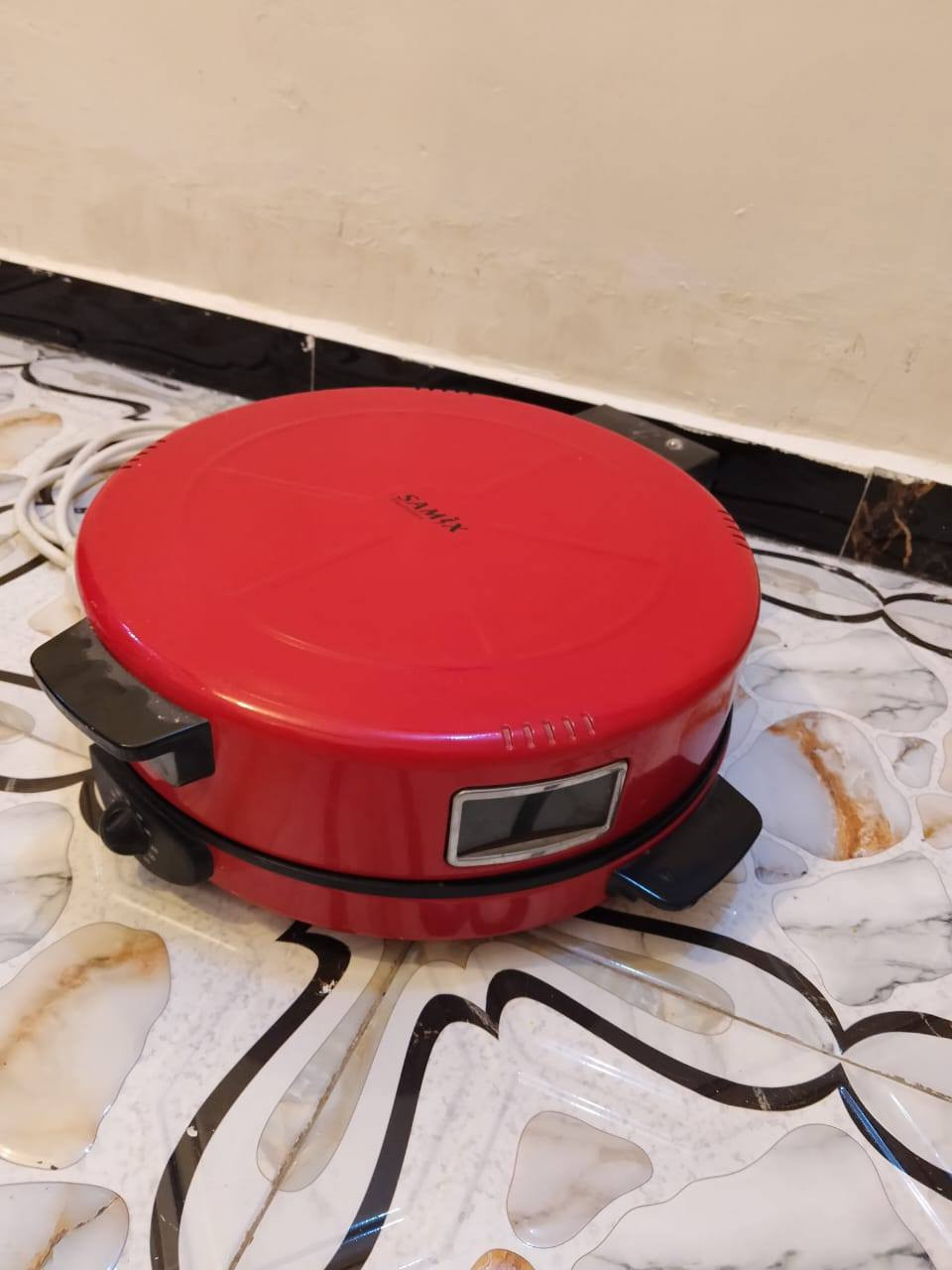 السلام عليكم غراض بيت مستخدمه قليل كلمن وسعره ب صوره ***********
