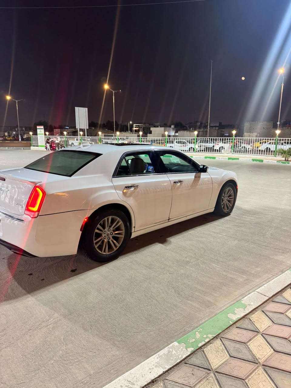 السلام عليكم
اوباما موديل 2016 

السنويه منتهيه تحول حره بأسم المشتري 

السياره حادثها جاملغ خلفي موضح بالصور وهنا تبدل بيها جاملغ امامي الايسر 

بدون ايرباكً 

السياره c فول عدى الرادار والحساس 

مكان السياره البصره 

السعر 195

***********
