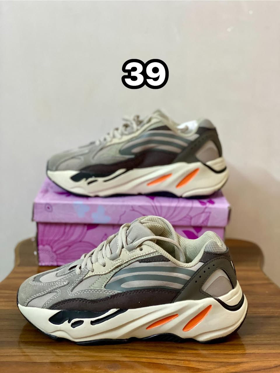 عرض 🔥 🔥رجالي نسائي 
بالة ماركة  ما ملبوس وكالة  
القطعه ب20
قطعتين ب35
ملاحظة التوصيل مجاني لجميع محافظات العراق 
متوفر جملة وبأنسب الاسعار 
متوفر كمية خير من الله وجميع القياسات 
للحجز مراسلة الصفحة اوالمراسلةعلى رقم الواتساب 
***********

#العراق #بغداد #احذية #بالة #رياضة #الجميع
