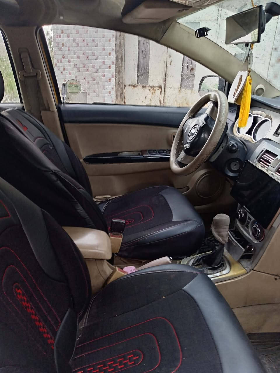 السلام عليكم سياره كريت ويل للبيع شرط مكينه وكير والتحويل  بيها كوبون بانزين سياره نضيفه سعر 37 وبيها مجال للاستفسار الاتصال بل رقم ***********
