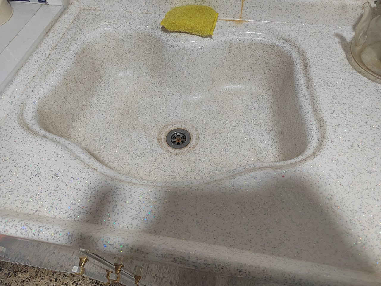 كاونتر سنك للبيع نظيف وكرانيت حراري ثقيل بس بي كسر بسيط بلباب مثل ماموضح بصورة


**إذا كنت صاحب هذا الإعلان وتريد حذفه لأي سبب، رجاءا أرسل رسالة إلى الدعم الفني**