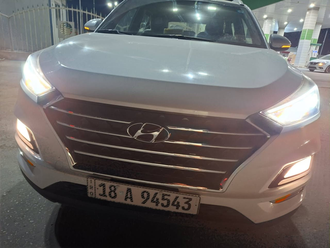 السلام عليكم ورحمة الله وبركاته
للبيع .... هونداي توسان موديل 2020  خليجي شركة الكاصد  مكفوله كفاله عامه من الصبغ والضربه ماعدا بارد قليل  في الجاملغ الخلفي سيارة  فووول مواصفات ماعدا الفتحه بصمه /اشاير بالمري /مري شفط / كراسي كهرباء / شاشه جبيرة/تبريد قطعتين  / داخل بقلاوة بيجي مطعم بصاج  ماشيه 108kmالف  رقم بابل دولي باسمي  .... السعر 205 وبيه مجال بسيط  للاستفسار أكثر اتصل ع الرقم *********** مكاني بابل
