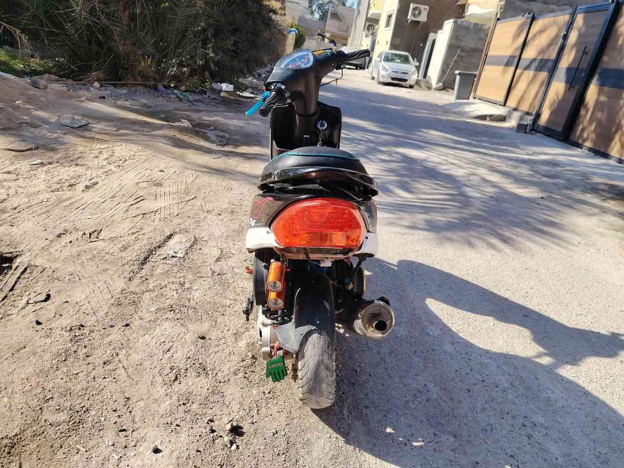 سلام وعليكم؟ دراجه ماكس عدله سرعة 120 نكره سلف مكينه شلعة معدل بدون لا نضوح ولا تبخير شرط كهربائيات كلها شغاله السعر 600وبيه مجال مكان بغداد البياع ***********
