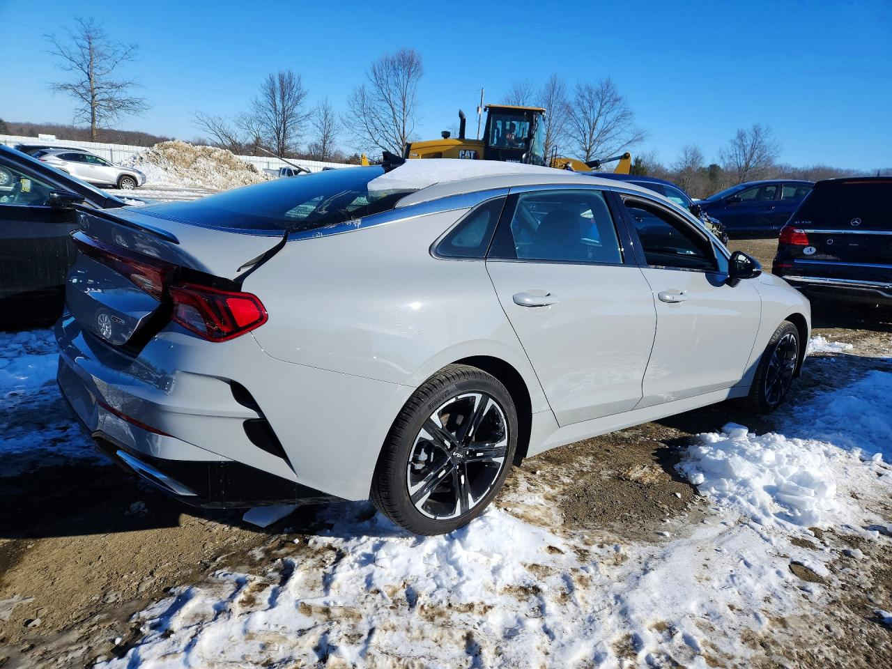 🚨 تنويه مهم
هذه السيارة معروضة في المزاد الأمريكي 🇺🇸
والمزايدة والشراء تتم عن طريق مكتب الباخرة للمزادات 🇮🇶
🔥 تدخل بكتاب الشهداء
───────────────

🚗 السيارة: 2024 Kia K5
📅 تاريخ المزاد: 16/02/2026
🚢 الشحن: $2,249 (umm_qasr)
📏 المسافة: 11,371 ميل
🔧 المحرك: 1.6l 4

───────────────

🔥 مجاناً مجاناً مجاناً
📄 تقرير كارفاكس مجاني بدون أي مقابل
───────────────

🚗 سحب السيارة خلال 24 ساعة من وقت التسديد
💸 حسابات مخفّضة وعمولات أقل من السوق
───────────────

🚢 الشحن متوفر من:
🇺🇸 🇨🇦 جميع الولايات الأمريكية والكندية
➡️ شحن مباشر إلى العراق
➡️ العقبة – جبل علي – ميرسين
───────────────

🛃 تخليص كمركي كامل من ميناء أم قصر
🏔️ تخليص كمركي إلى إقليم كردستان
🇯🇴 شحن مباشر إلى عمّان (العقبة)
🇹🇷 شحن إلى ميناء ميرسين – تركيا
───────────────

🏢 فروع الشركة:
📍 الفرع الأول: بغداد – السيدية – الإعلام
📍 الفرع الثاني: الإمارات العربية المتحدة – الشارقة – الصناعية 4
───────────────

👥 مجموعة البيع والشراء:
https://www.facebook.com/share/g/17pXXBgeeU/?mibextid=wwXIfr

───────────────

🎵 TikTok:
https://www.tiktok.com/@al_bakhera?t=8qGOLioZlVE&_r=1

───────────────

📞 للاستفسار والتواصل:
+9647739115599


**إذا كنت صاحب هذا الإعلان وتريد حذفه لأي سبب، رجاءا أرسل رسالة إلى الدعم الفني**