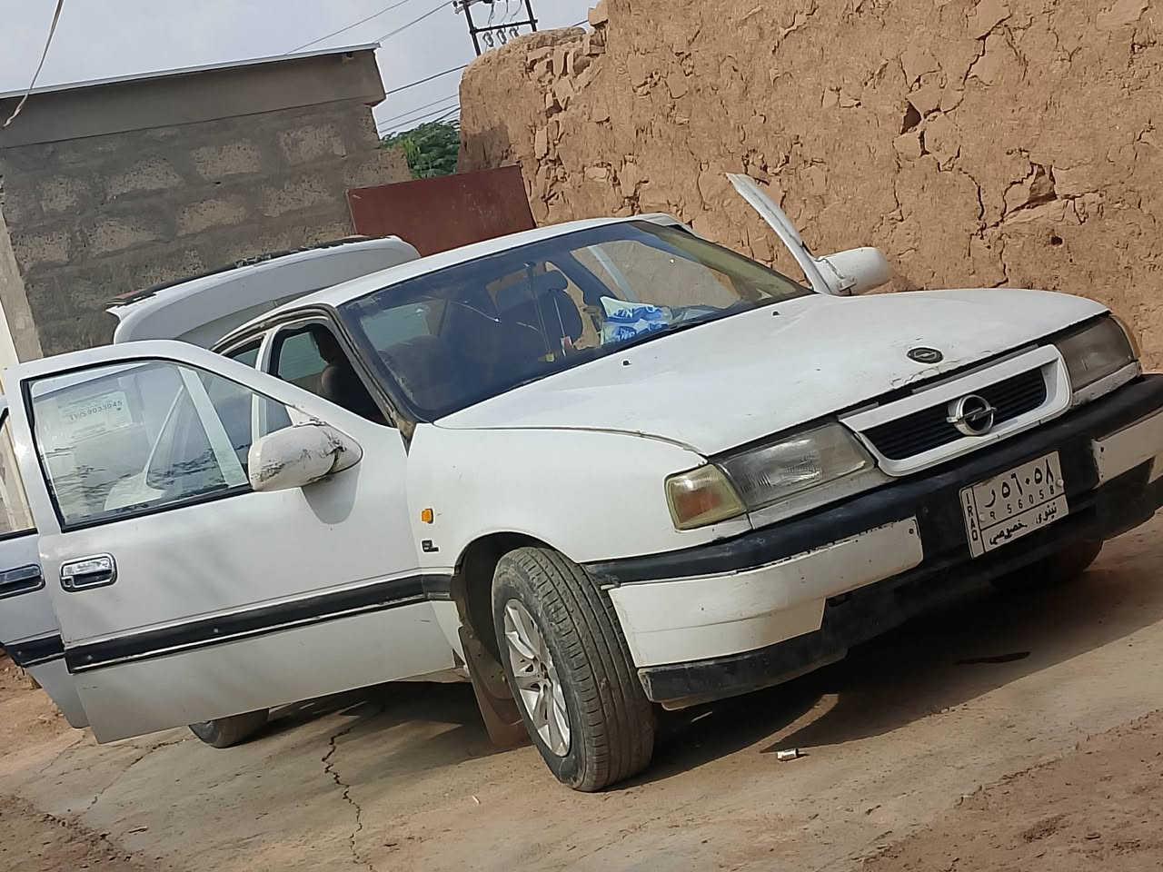 السلام عليكم فكتره حجم 18موديل 91رقم ابيض سنويها خضره صبغ دواير دوسات بونت تبديل باب السعر 44.        الرقم الشراي يدك على هاذا الرقم.   ***********
