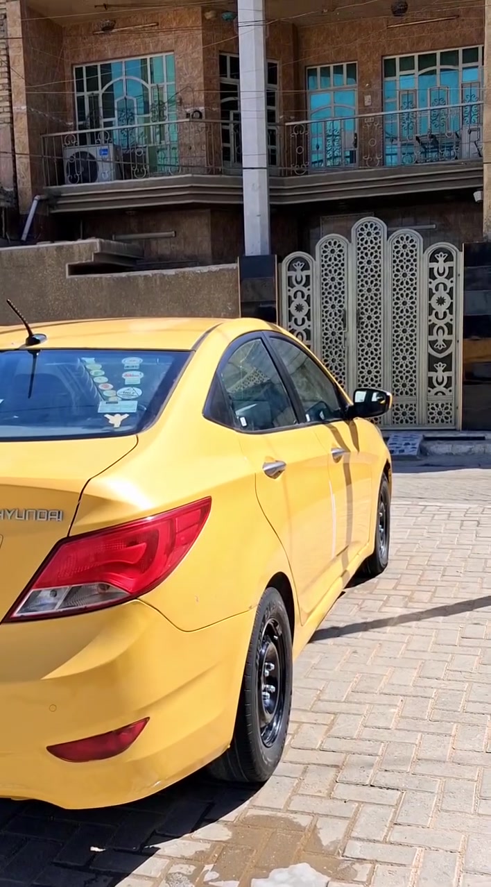 السلام وعليكم
🚗 هيونداي أكسنت 2015 (وارد أمريكي) للبيع
​المواصفات والخصائص:
​المحرك: 1600 GDI (مكفول، لغد وكور مضمونة).
​التبريد: منظومة تبريد كاملة جديدة (ثلج).
​الإطارات: تخم تاير جديد.
​الصدر: نص ونص (وضعيته جيدة).
​الضرر (الحادث): بنيد طابوكة (السيارة جديدة وجاهزة وما بيها أي نقص قوي، والسيارة حلوة وما شاء الله عليها).
​💰 السعر وتفاصيل الاتصال:
​السعر: 82 ورقة وبيه مجال بسيط حق الجية.
​المكان: بغداد - مدينة الصدر (تجي وتشوف بعينك وتحكم).
​لرقم الهاتف : *********** 📞
