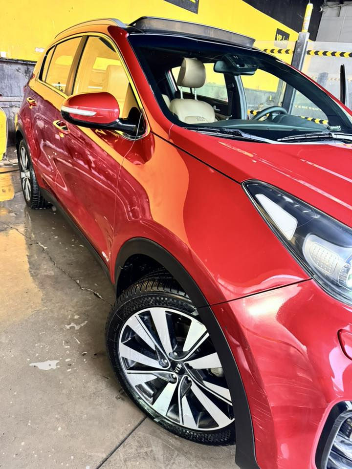 كيا سبورتج 2017
رقم اربيل وبأسمي
السيارة مكفولة من الضربة والبارد والصبغ
 ماشية 160 الف كيلو .. محرك 2400 GDI
مواصفات الفول المعروفة .. 
بصمة .. بانوراما .. شاشة كبيرة .. كشنات كهرباء الامامي تدفئة وتبريد والخلفي تدفئة فقط .. صندوك كهربائي .. نضام ترحيب باليدات .. ترحيب عن قرب .. حساس صندوق  .. مانع انزلاق .. ٣ اوضاع قيادة .. سايد بريك .. وباقي المواصفات الاعتيادية.

مكان السيارة اربيل 

السعر 170

واتساب ***********
