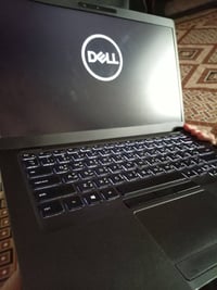 ديل ٥٤٠٠ • i7 الجيل الثامن • شاشة ١٤ لمسية
