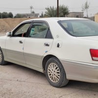 كراون (ملكة) 2003 ادوات للبيع  مواصفات 3 دكم محرك D4 كبير  تبريد تدفئة...