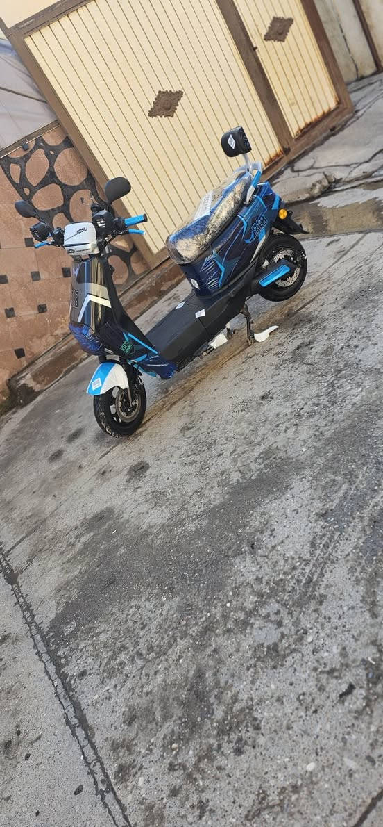 السلام عليكم مطور للبيع 
318
موديل 2025
6بطاريات شرط انطيك 
4نمره
سرعه 75
ملف 2000
مطور معرف الموصفات 
وايرمنيه فووووول كلها 
بصمه +اسويج 
#السعر 525 وبي مجال 
العنوان موصل الأيسر 
***********
