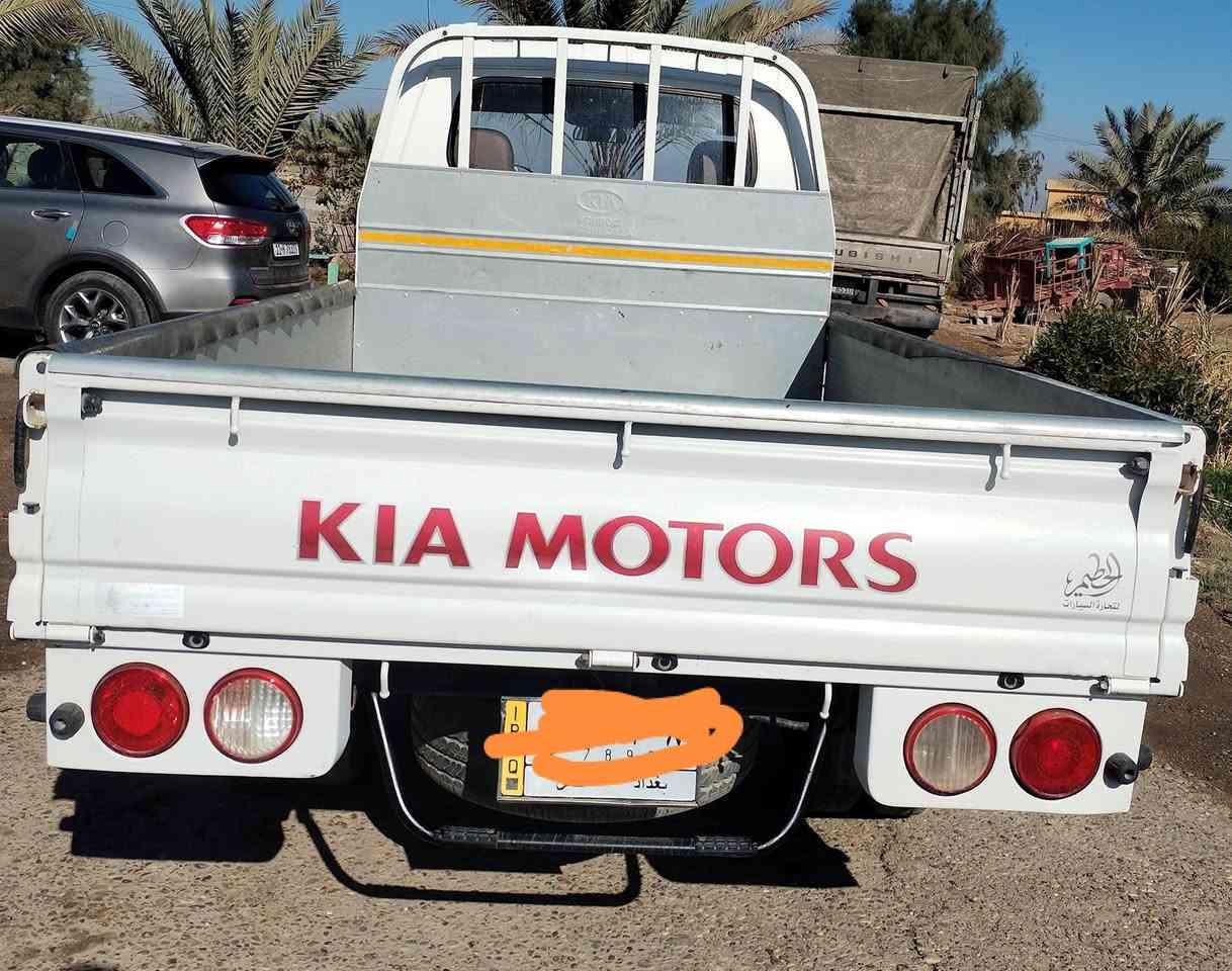 السلام عليكم 
كيا بنكو موديل 2021  محرك 2700 بلادي
محرك كير اكسن مكفول 
مكفولة من تبديل وضربة ماعدا جهه الباب السائق خفيفه موضحه بالصور 
سيارة علا وضع الشركة 

رقم بغداد تحويل ثاني يوم مباشرتنا 

سعر 137$ وبي مجال 
مكاني بغداد.  المحموديه 
رقم الهاتف ***********
