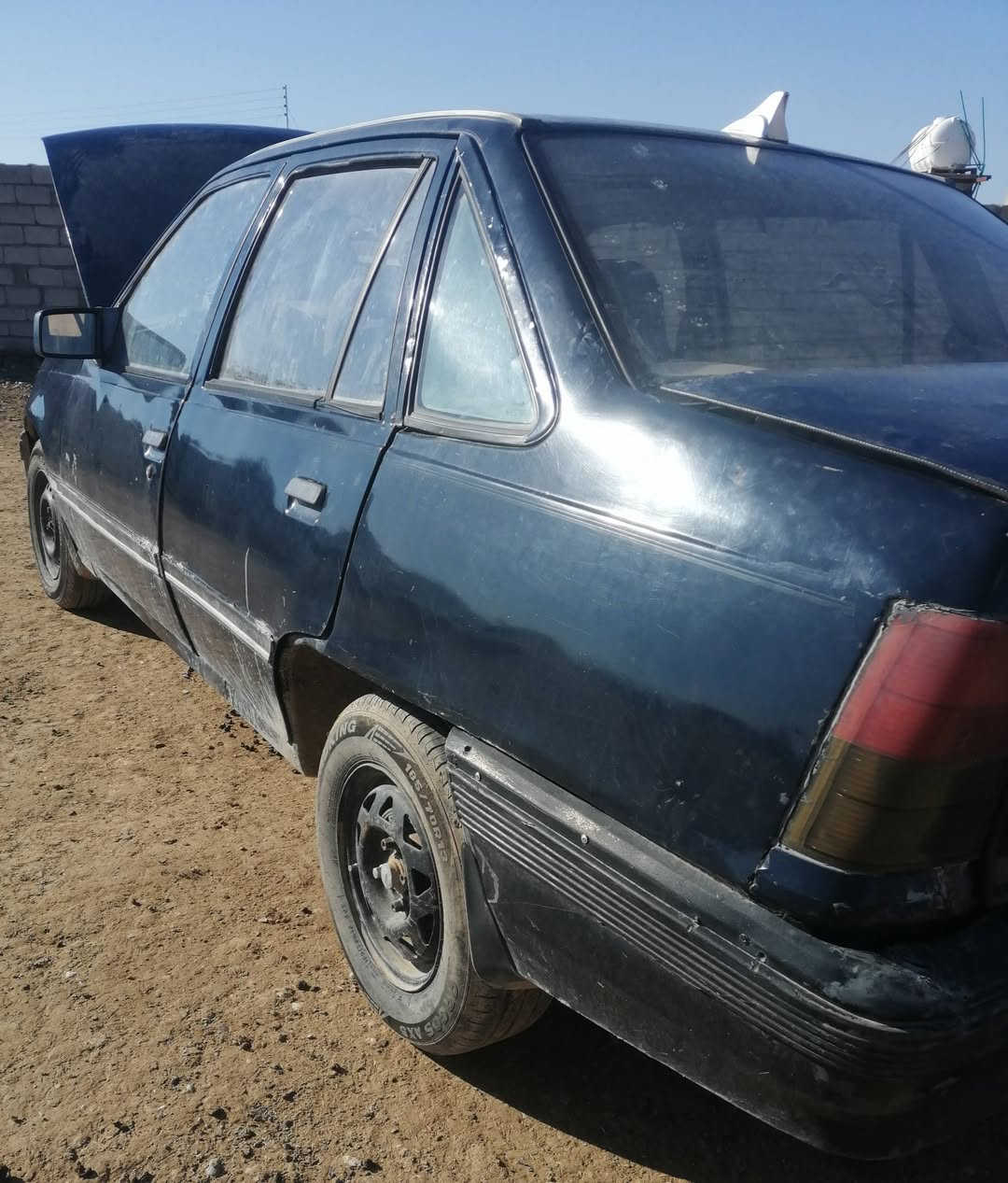 السلام عليكم سياره كاديت 1991 سياره مكفوله كير ومحرك شرط معمر جديد سياره جاهزه سنوية الى 2027،ورقم الماني وكابون بانزين السعر 26 ورقه وبيها مجال المكان تلعفر ***********
***********
