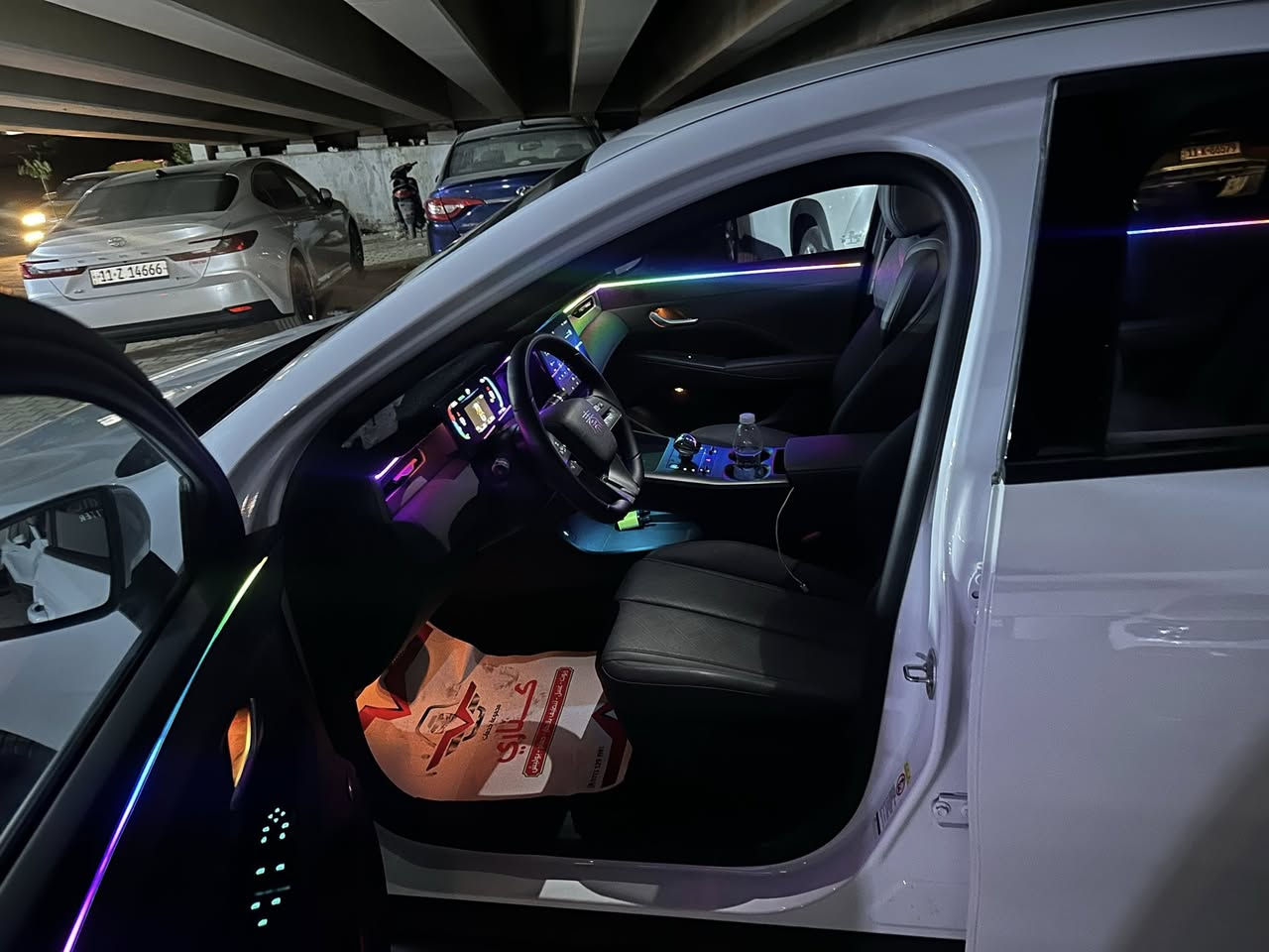 السلام عليكم سياره BYD جن بلاس
موديل 2025 ماشيه 17500
كامل معدات زاد اسبير ونشره داخليه 
سعر 18200وبيه مجال 
للتواصل ***********
