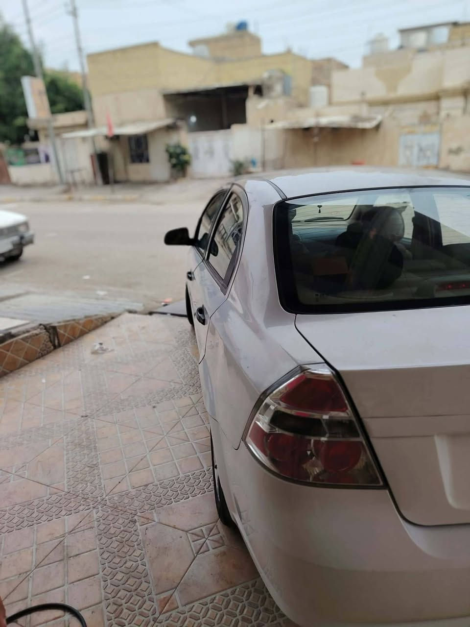 سلام عليكم  افيوا مديل ٢٠١٣سيارة خليجية  مكان سياره  ناصريه  مركز محرك مفتوح مو مسكره سياره جاهزه تخم تاير وحداديه ضررها تبديل جاملغ  ايسر أمامي وجاملاغات الخلفي معمرات بدون اضرار تحويل ثاني يوم السعر ٥٥ بيه مجال ال الرقم ‎***********
