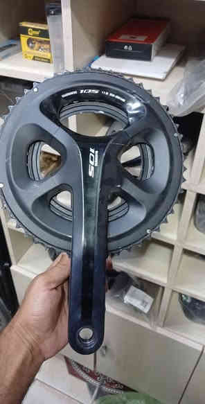 السلام عليكم كابتن 
متوفر سيت كروب شيمانو {105} {5800}
مجمع{52×36}[ضراع 172]
بدلات{11×2} 
كباتن السيت مستخدم نظافة 75%
السعر المطلوب{325الف}
العنوان البصره الجمهورية شارع المكاتب 
***********
***********
تحياتي للجميع أخوكم محمد المنصوري
