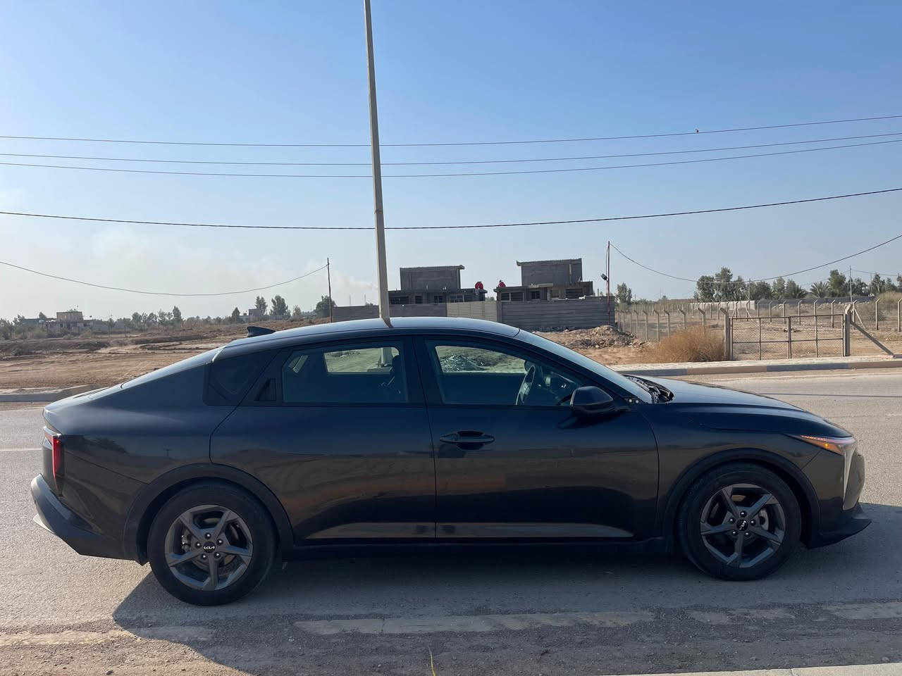 السلام عليكم  K4 
2025
لون مميز زيتوني ميتاليك 
دخول جديد منفيست باسمي 
فحص مؤقت السيارة 
حادثها جاملغ نفسه صبغ  وبنيد مبدل 
ماشيةً 11الف
المواصفات
بصمة تشغيل عن بعد
تبريد لمس ترحيب
شاشة دجتل متصل
دخول ذكي
بكلايتات لد انارة داخلية لمس
تبريد منفصل مناخين
شاشة جبيرة  
محرك 2000 دوش 🚀
كامرة دوارة
بصمة صندوك
داخل لونين
ويل كب
رادار امامي جانبي خلفي
لايت 3 عدسات
تدفئة كشنات
لد امامي تحديد مسار
قيادة ذاتية توقف ذاتي 
تنبيه عند مغادرة المسار
كروس سرعة
وضعيات قيادة
سيارة جاهزة وكاملة بدون نقص
السعر 153 وبيها مجال بسيط

مكاني واسط الزبيدية
***********
