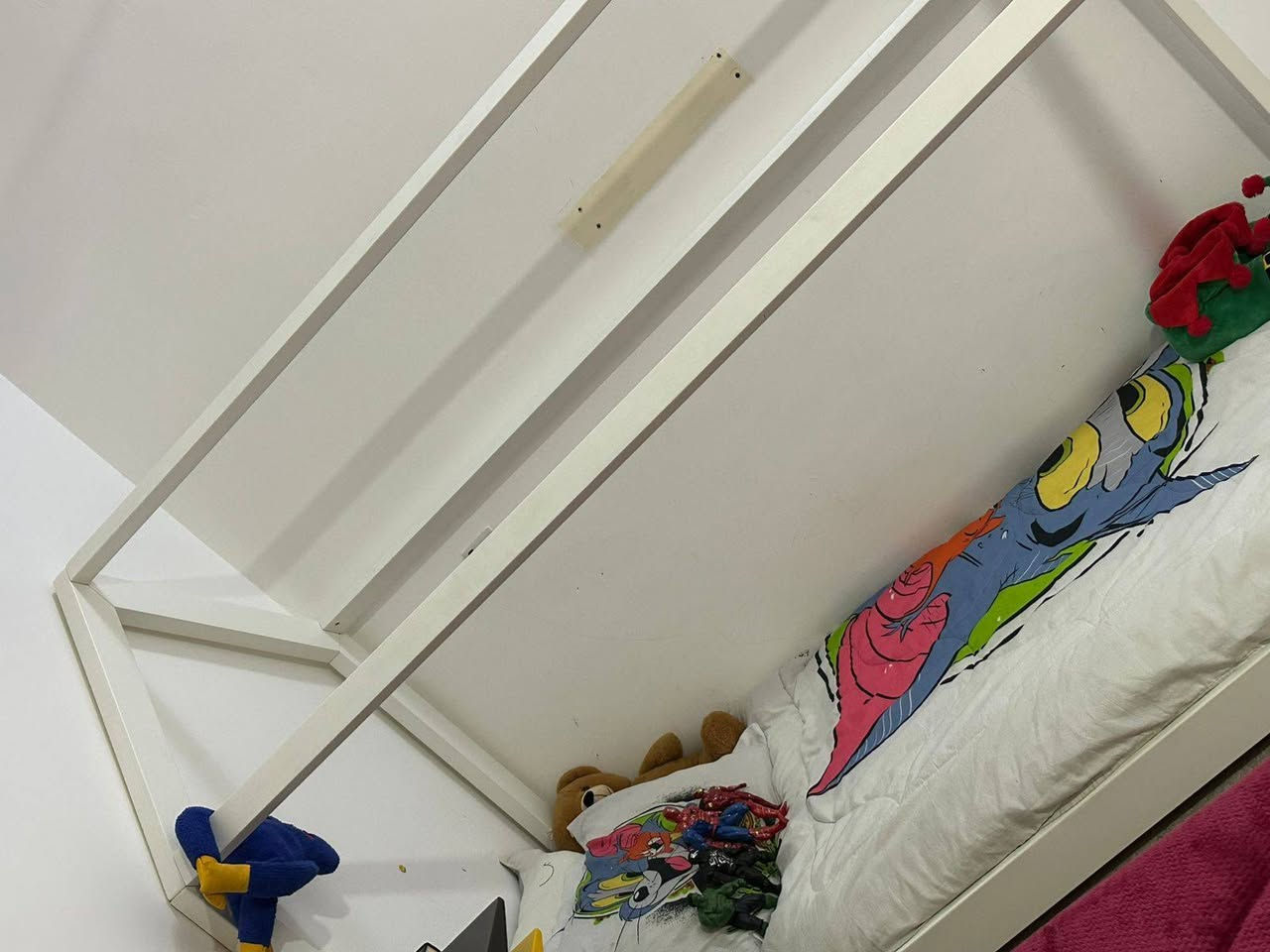 سیسەمی نوستنتی منداڵ تەختەی Mdfی ئەڵمانی ئەسڵ قیاسی درێژی ٢٠٠سم و پانی ٩٠ سم بەکار نەهاتوو بە شەرت نرخی ١٠٠$$

***********
