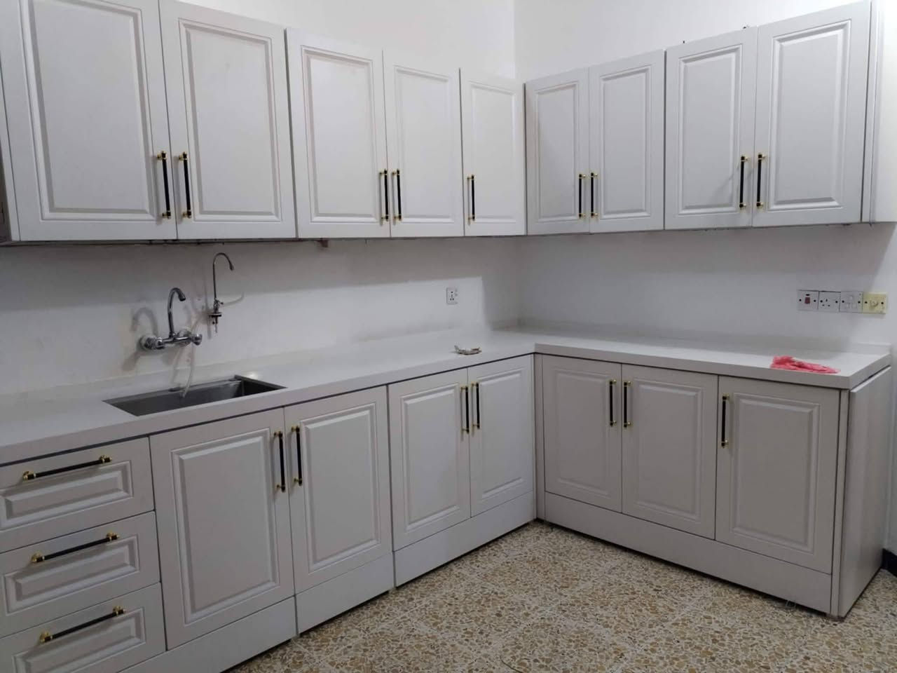 مطابخ حديثة HDF +الامنيوم  محجرات بأنواعها المختلفة ابواب وشبابيك الامنيوم +Pvc غرف نوم MDF
للتواصل ***********
