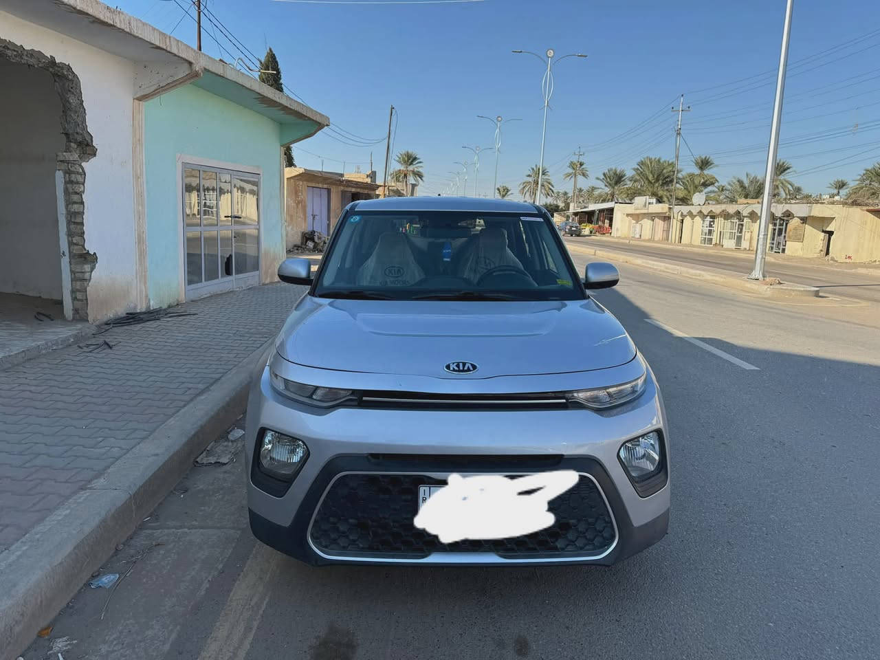 السلام عليكم 
105 وبيها مجال  
 السعر مناسب جدآ ⚠️⚠️
صول 2021 
رقم بغداد دولي بأسمي 
ضرر جاملغ فقط ورد انظرب نفس الجاملغ بس بعد مصلحته 
تبريد تدفئه كله شغال 
المحرك بي صوت بس يمشي كلشي مابيه مع التبريد من وره الدهن 
مكان السياره بغداد 
والضلوعية 
***********
***********
