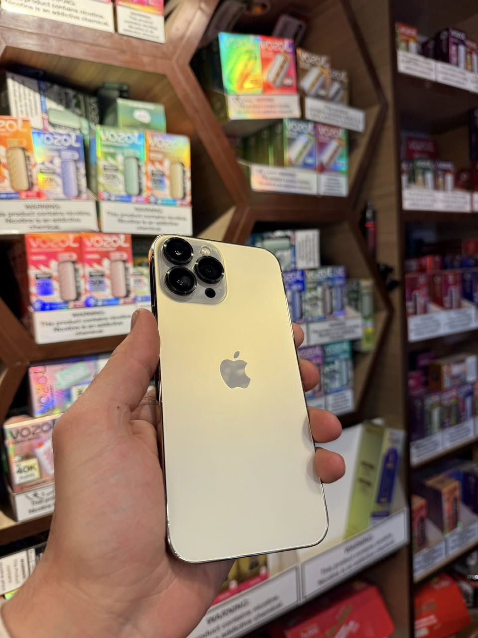 ايفون 13 برو ماكس ذاكره 256 بطارية 84 دبل سيم 
امبدل شاشه اصلي من ابل نظافة 95‎%‎ السعر 550 الف بي مجال 
***********
