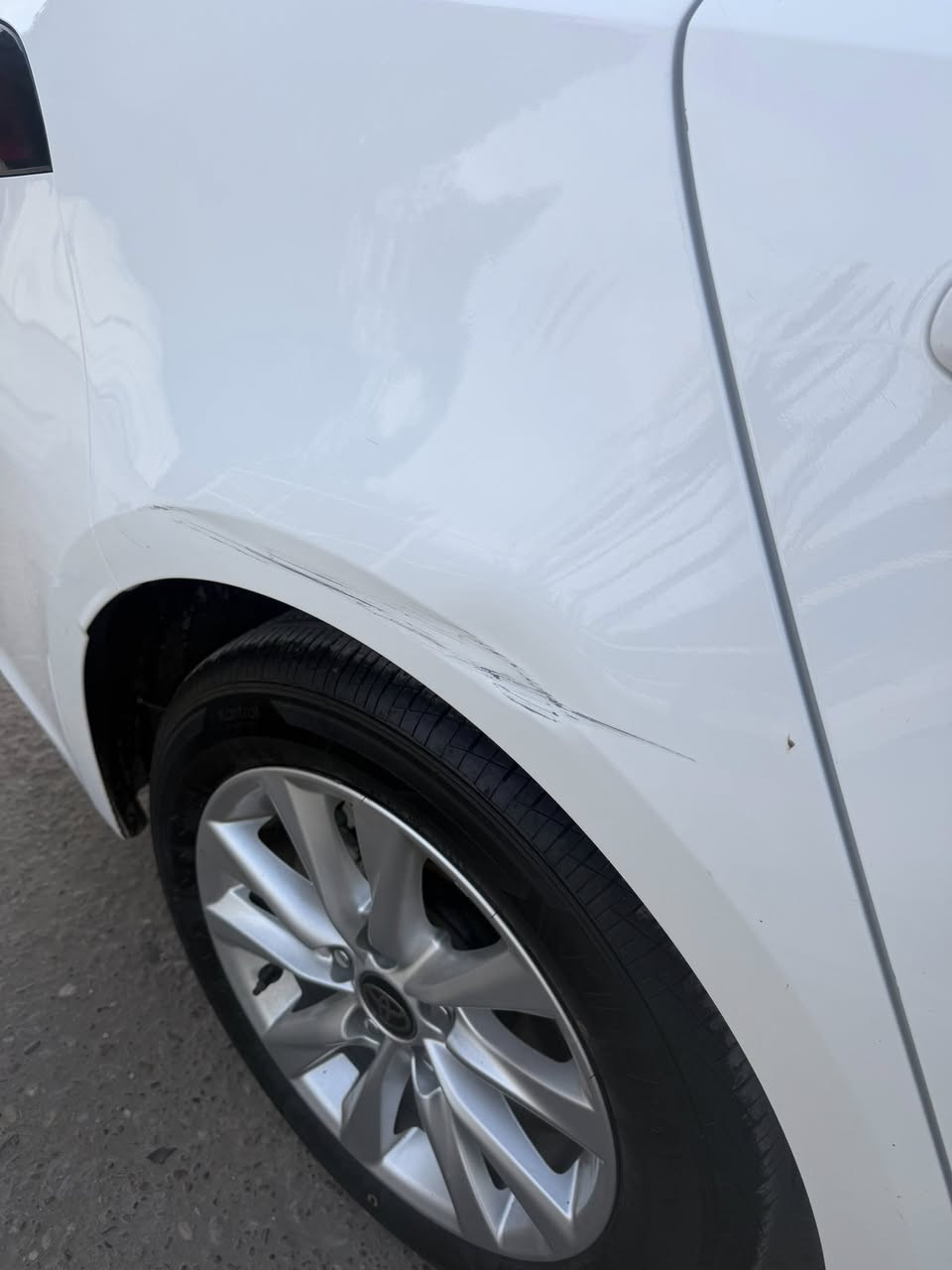 كورلا 2024 هايبرد شكل الخليجي للبيع
مكفولة كفالة عامة صبغ وتبديل وبارد 

فول مواصفات 1/1
 ماشية 67 الف 

داخل احمر اصلي

السعر 143 وبيها مجال قليل

مكان السيارة بغداد العرصات 

للاستفسار
***********
***********
