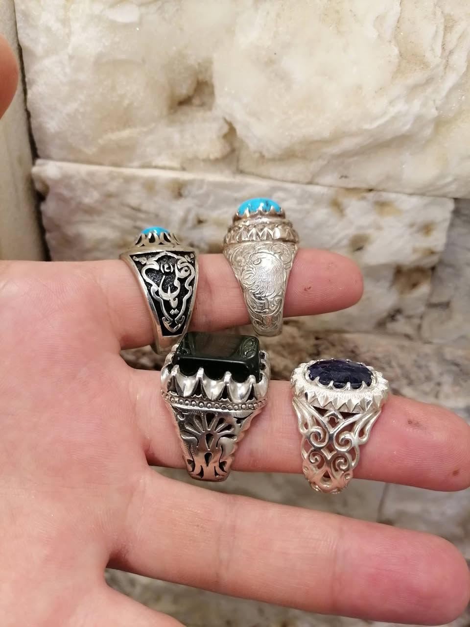 السلام عليكم

     وين عشاق تحف صياغات يدويه
محابس فضه 925 صياغات يدويه وثكال
حجر العقيق اليماني الأخضر
حجر فيروز نيشابوري الأصلي
حجر زفير
المكان النجف الاشرف ويوجد توصيل


**إذا كنت صاحب هذا الإعلان وتريد حذفه لأي سبب، رجاءا أرسل رسالة إلى الدعم الفني**