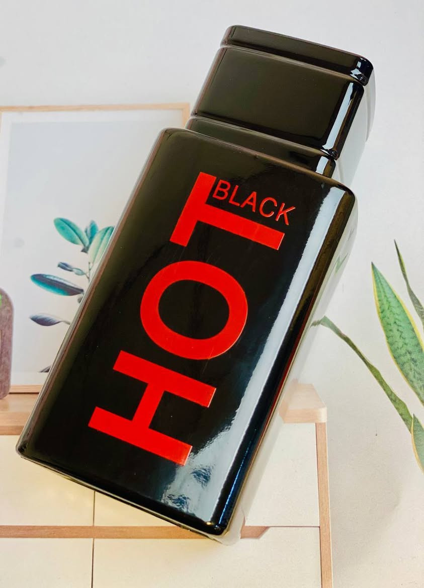 🔥✨ عطور HOT الأصلية ✨🔥
مجموعة العطور اللي كل وحدة بيها شخصية مختلفة وجاذبية ما تنقاوم 😍

🖤 HOT الأسود
عطر فخم وجريء… مناسب للسهرات وثباته قوي يخلي الكل يلاحظج 👑

💗 HOT الوردي
أنثوي ناعم وراقي… رائحة زهرية حلوة تخلي حضورج جذاب وهادئ.

سعر القطعة  13 الف  يوجد توصيل لكافة محافظات العراق


**إذا كنت صاحب هذا الإعلان وتريد حذفه لأي سبب، رجاءا أرسل رسالة إلى الدعم الفني**