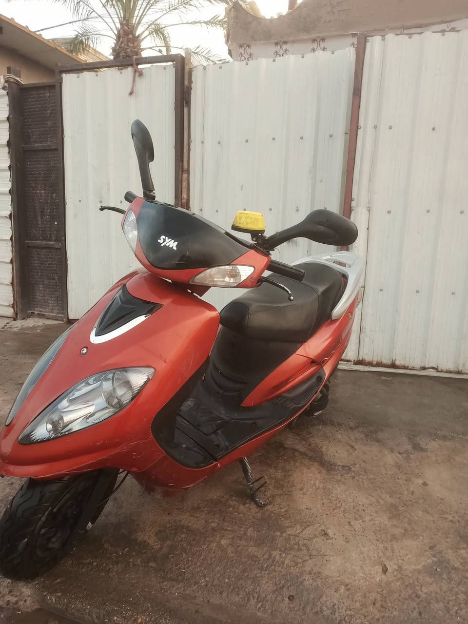 سلام عليكم  دراجة سيام 140 للبيع دراجة نكرة سلف كهربائيات كلهة شغالة كفرات كاملة العنوان بغداد الشعب السعر 350وبيها مجال للستفسار ***********
