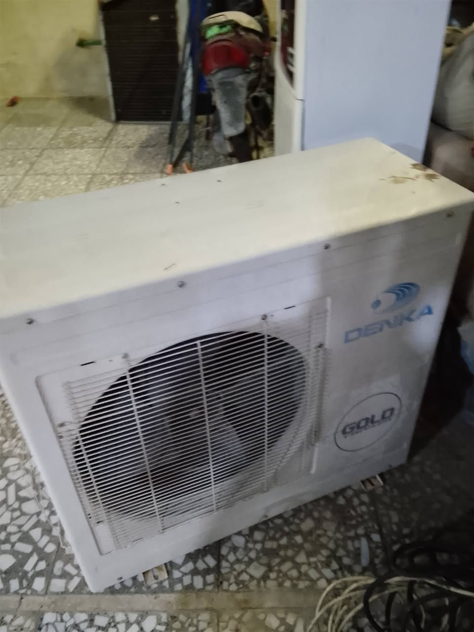 سلام عليكم كنتوري للبيع ٣طن بس امليك سعر ٤٥٠ وبي مجال الطيبين مكاني نجف حي السلام *********** تواصل ول ستفسار عله هذا الرقم
