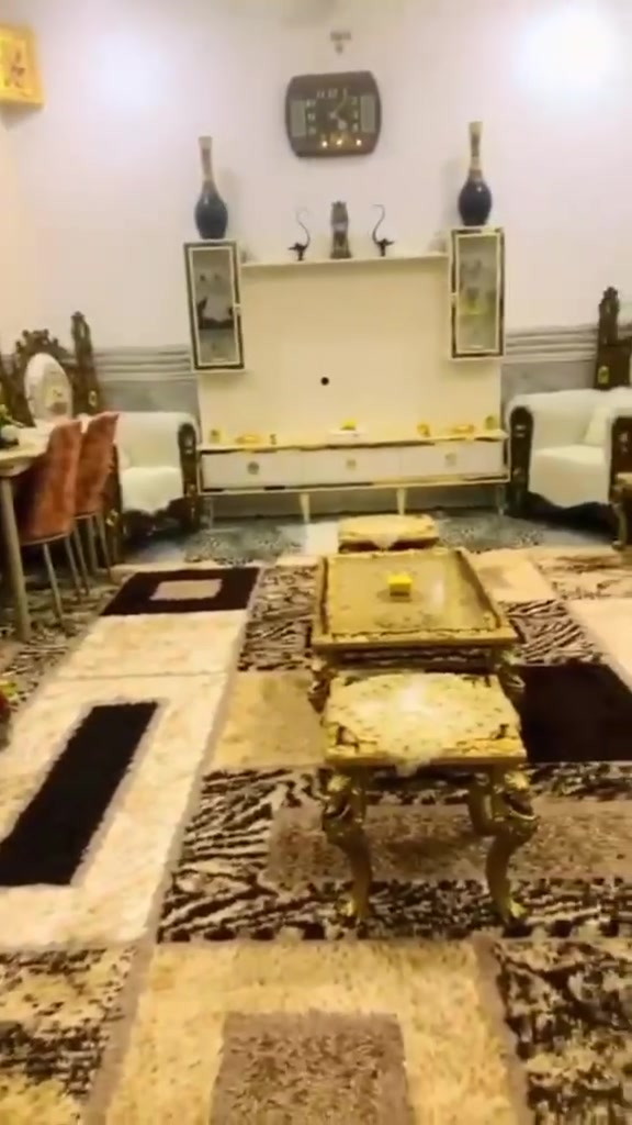 بسم الله الرحمن الرحيم
سلام عليكم  مكلف بنشر 
تخم تصميم مصري 10مقاعد حطاطه (ثقيل جدا)جديد مستعمل قليل سعره مليون و600الف وبي مجال بسيط

الطبلات والمعرض وزوليه سعرهن وحد 
العنوان الرمادي تائميم ***********
