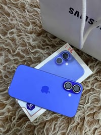 أيفون 16 عادي لجهاز جديد مصار شهرين من اشتريته بطاريه ١٠٠ نسخه شرق أوس...