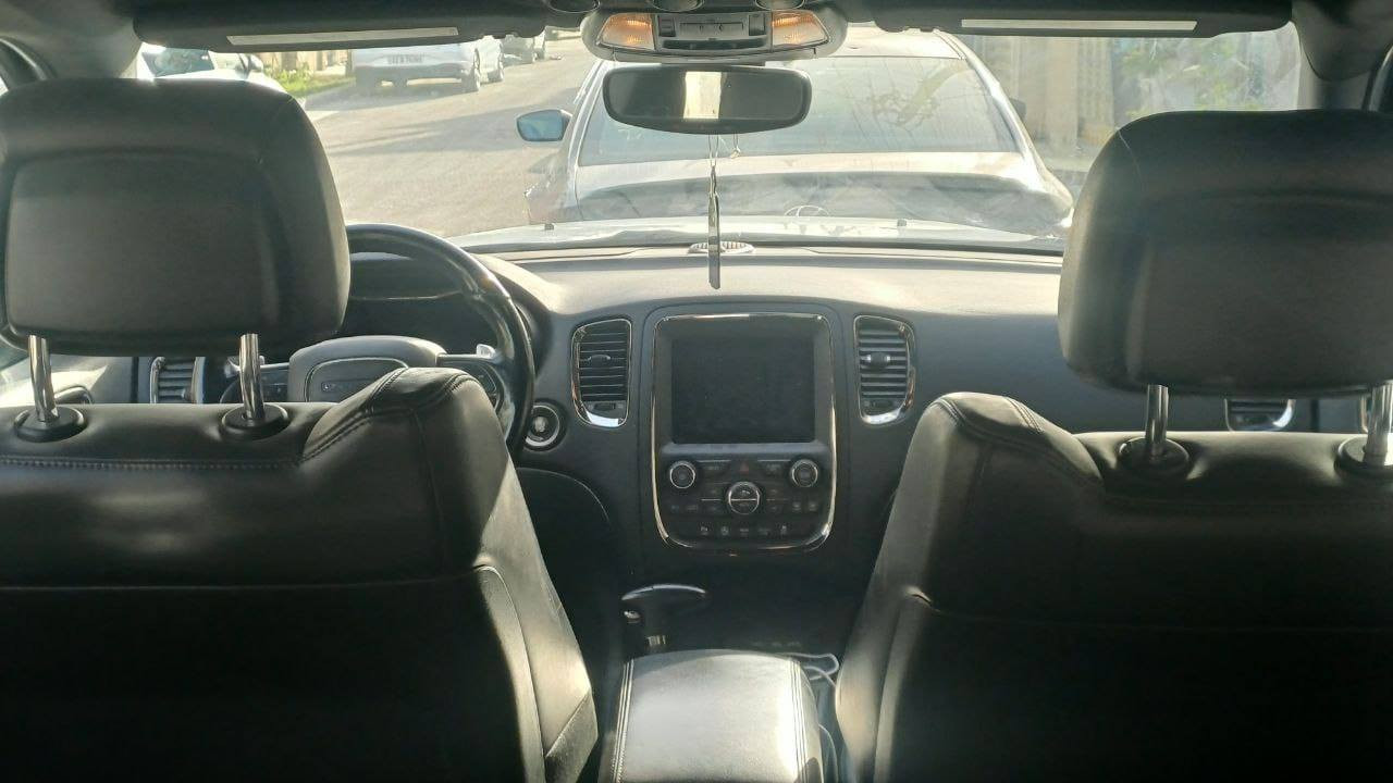 السلام عليكم ورحمة الله وبركاته...
عندي سياره دوج دورنكو موديل 2018 GT فووول مواصفات...
محرك 6 سلندر حجم 3600
سلايت
بلاك توب
كشن ذاكرة اضافه تدفئة الكشنات والاستيرن
إطفاء ذاتي وحساسات خلفه وكامره دواره
ماشيه 113 الف ميل
بعد هواي مواصفات 
بدون ايرباك بدون تبديل بدون صبغ....حادثها بسيط جدا وحلو موضح بالصور....
دخلت للعراق قبل تقريبا 6 اشهر بكتاب ضباط..
عارضها ب 230$ وبيه مجال للطيبين ...
ارجو الاتصال على الارقام التاليه 
***********
او
***********
الي تعجبه يتصل والي ما تعجبه خليها تولي وان شاء الله تلكه اغاتها وارخص.....
