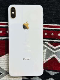 آيفون XS ماكس • مكفول • كارتون