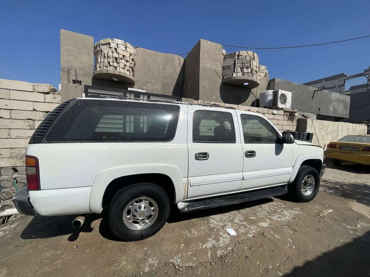 السلام عليكم الفينيه مديل 2000سياره مصبوغه عام بس بيه جراد يرادله صبغه مكينه 5300كيرها1000تخم تاير حداديه كفاله أصوليه شرط التحويل الشراي يتصل وبخدمته ***********
