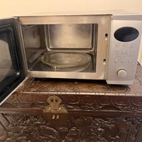 اغراض للبيع  1- مايكرويف لمس شاشة ( cookworks) بالة الماني شغال   عدا ...