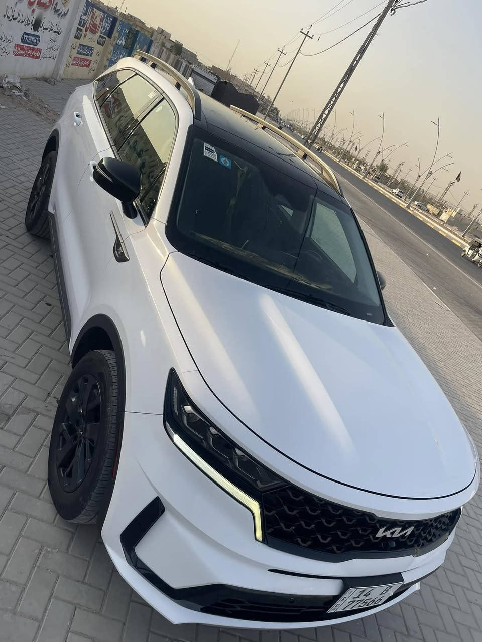 السلام عليكم 
سورنتو 2023 رقم بصره بأسمي 
سياره وارد امريكي فول مواصفات 
بيها جاملغ امامي فقط باقي كفاله صور الضربه بالمنشور 
سياره فول مواصفات كشنات جلد تدفئه بالكشنات بصمه 
كشنات خلفيه كهربائيه وبعد بيها مواصفات هواي 
سعر 255 
مكاني بصره 
***********
