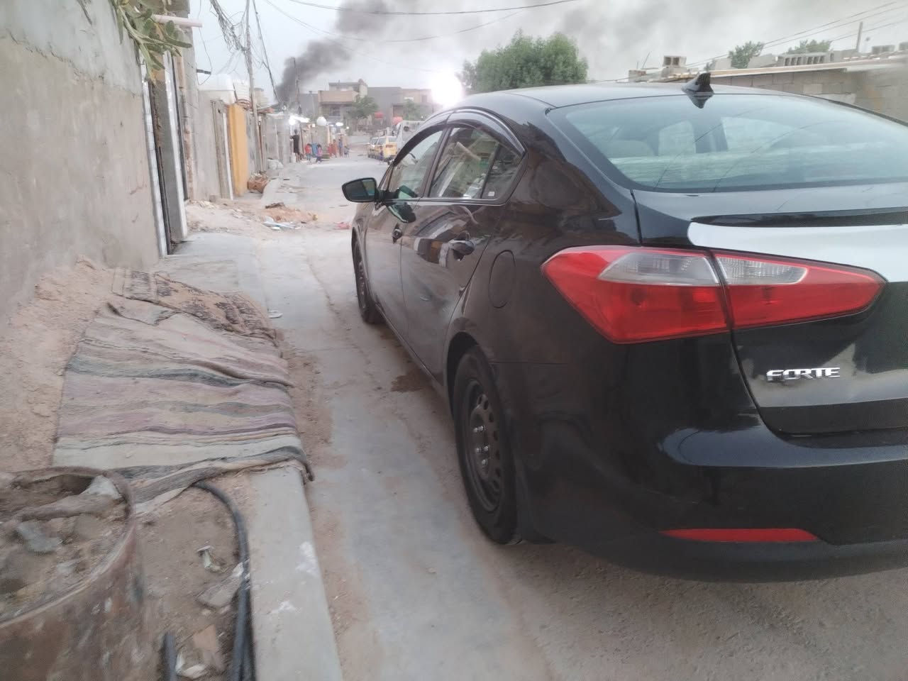 سلام عليكم كيه فورتي 2015 وارد أمريكي حادثه جاملق خلفي گير عادي  تبريد جديد كله جديد وكلشي مكفول تخم تاير ومكينه الفين دوش بيع ومراوس رقم السيارة ديالئ السنويه بسمي سكن بغداد السعر 88 / ***********
