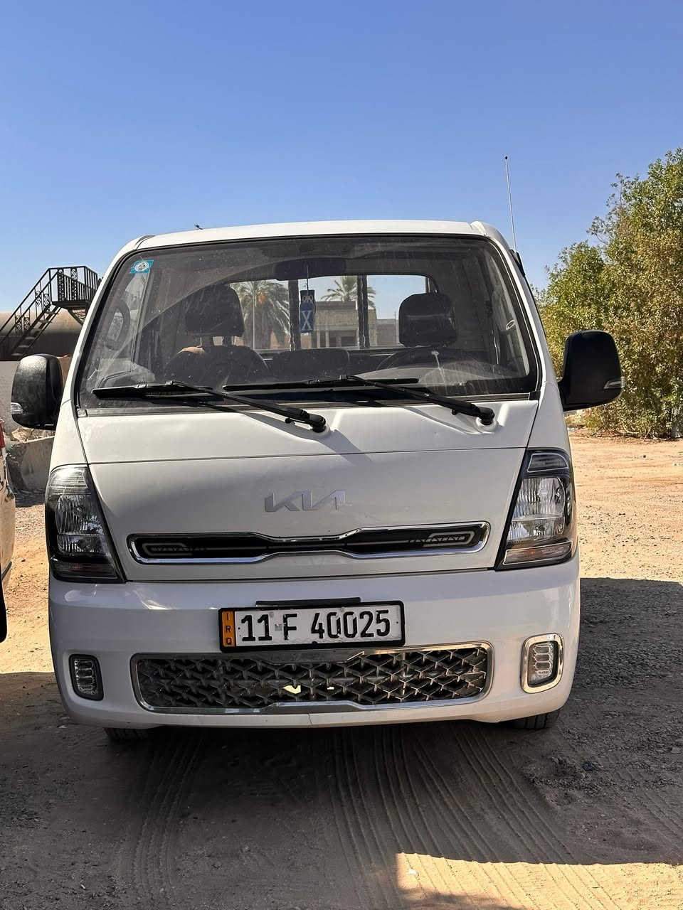 سلام عليكم للبيع كيا بنكو 2700 موديل 24 سياره مناقصه شي مكفًوله من ضربه وصبغ ماشيه 52 مرقمه كامل سعر 148 وبيه مجال ***********
