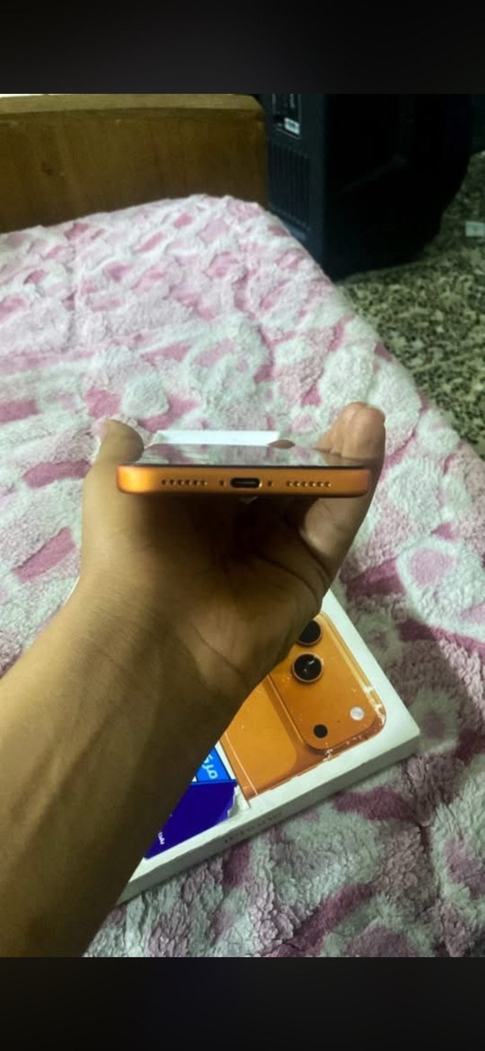 للبيع 

17برو ماكس نضافه مثل ماوضح بل صوره 100بطاريه 99 اتبيعه تفصيخ تفتح الايكلود انت ابكيفك تواصل خاص الولد مصاله من شهرين من مشتريه