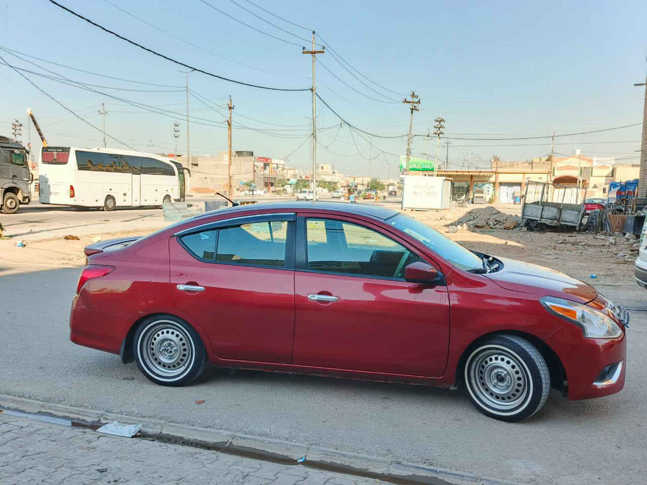 السلام عليكم نيسان فيرسا  البيع او مراوس
موديل 18 رقم الدول الجديد السنويه ال30بشهر ال11يلا تنتهي حبايب كلبي السياره بسمي شخصين تاخذ مني مداور ثاني يوم 
السياره بيها ضرر من امريكا فقط جاملغ امامي جهت العبري  و بل عراق صار بيها قطعتين صبغ و بيها تعدل خفيف بل لغد 
السياره جديده ما عايزها اي شي مكينه و كير و حداديه خير من الله تبريد تخم تاير ابو الخطة ويل حجم 15
داخل اسود اربعه جام كهربائ السياره جاهزه من كلشي
كاعيه جلد تحكم ستيرن 
 كامره خلفيه حساس خلفي 
منضومه زنزن بيها السياره 
و بل عافيه ع ياخذها
 اخواكم و خادمكم امير النعماني مكاني نجف كوفه حي ميسان 
السعر المطلوب 90وبيها مجال  
،***********
