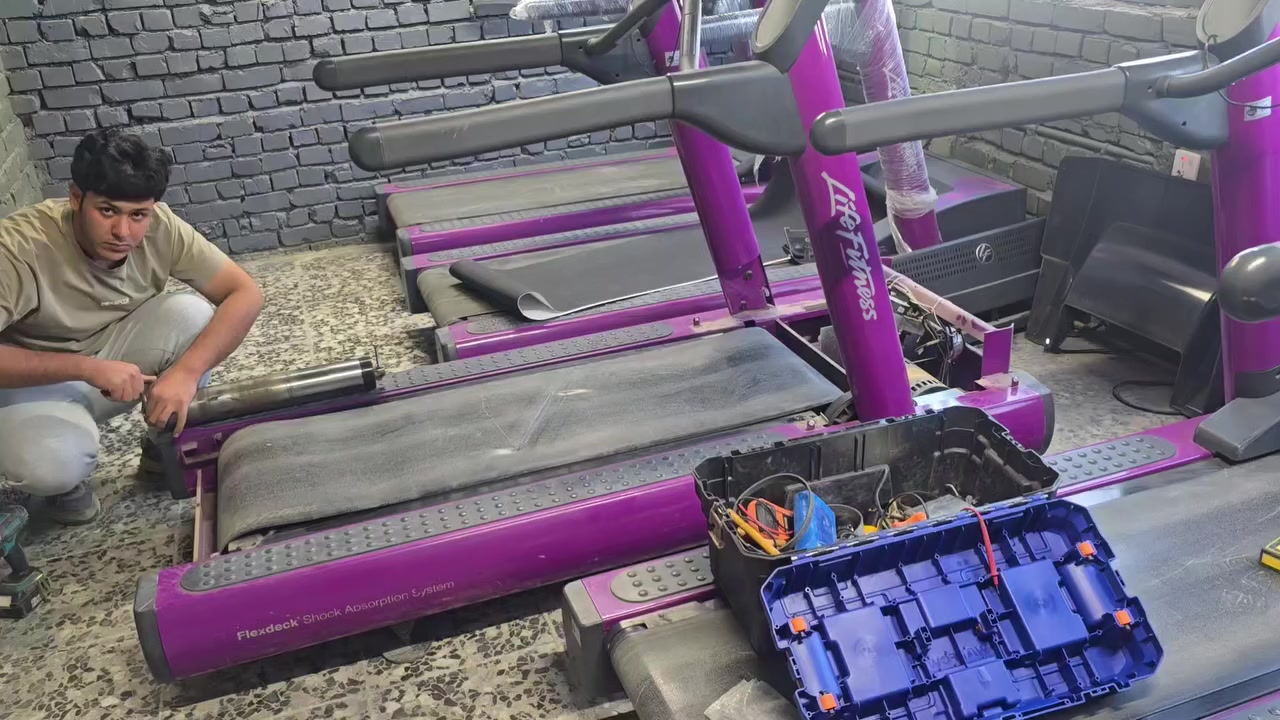 صيانه اجهزه رياضيه الجري وتصليح الكارت الاي فتنس والبريكور والسايبكس والتكنوجم وتبديل الفورميكه والقايش وتبديل اسلاك لاجهزه الرياضيه للاستفسار ع الرقم الحالي
*********** 

***********

او الواتساب الكابتن حيدر
