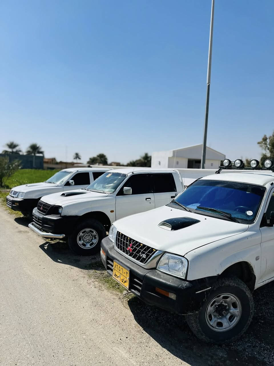 متسوبيشي فور ويل عدد 3 ادوات  للبيع فقط
سعر الاولى 45 ورقه 
سعر الثانيه 35 ورقه
سعر الثالثه 25 ورقه
سيارات جاهزه ع اخر حبايه 
اسيا ***********
زين ‭0789 394 3860‬
